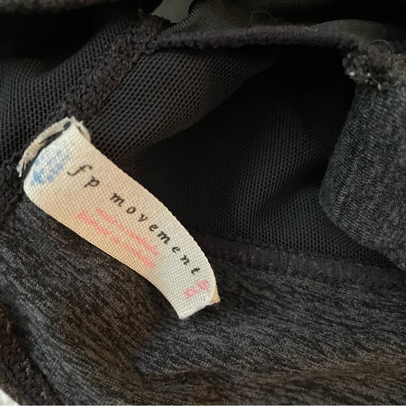 FP Movement XS Crew Neck Top with bra grey black Criss cross back - Picture 4 of 5